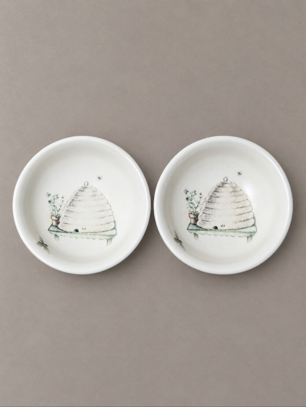 Pfaltzgraff Naturewood Beehive Bee 4” Bowls USA Vintage Set of 2
